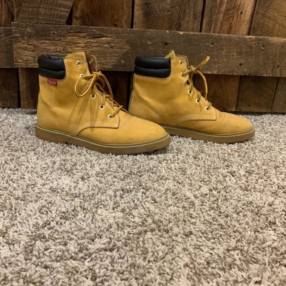 Esprit women’s boots